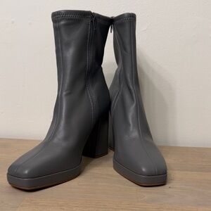 Steve Madden Gray Heeled Boots